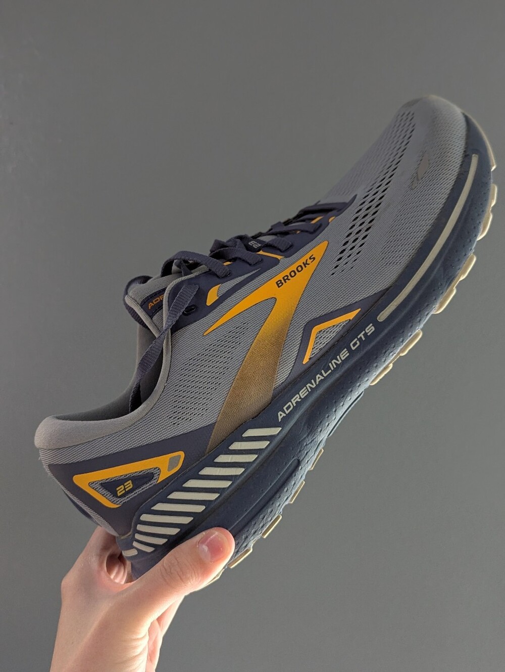 Brooks Adrenaline GTS Men's Gray and Yellow Running Shoes